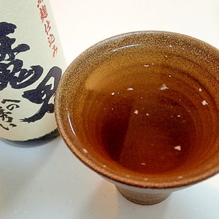 塩レモン入り　美的に芋焼酎のはぶ茶割り